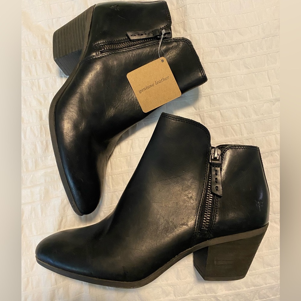 Frye Judith Ankle Leather Double Zip Boots Booties Black size 8.5
